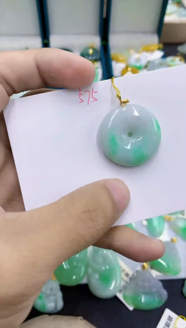 颈饰未镶嵌翡翠111111111111
