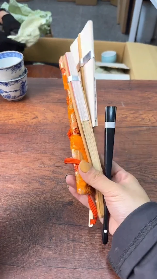 撕开云雾就会看见光