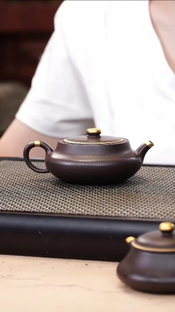 茶壶紫砂四号井茄皮紫泥描金新品桑盘160cc