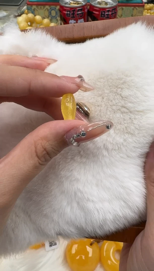 裸石琥珀未镶嵌XD955