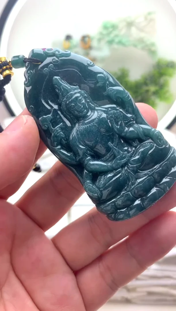 颈饰未镶嵌翡翠千手观音