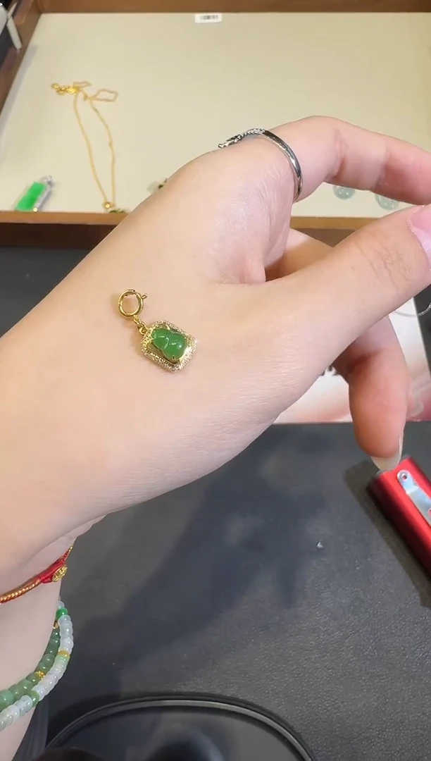 颈饰18K金镶嵌翡翠X1207-512-379