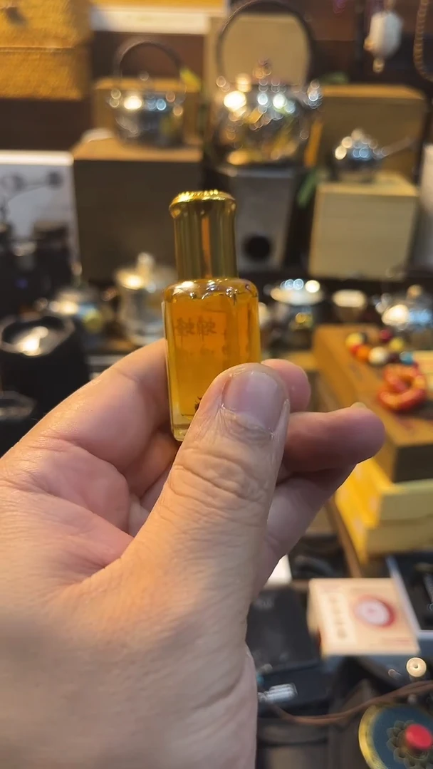 瓷片闪购商品 如图所示