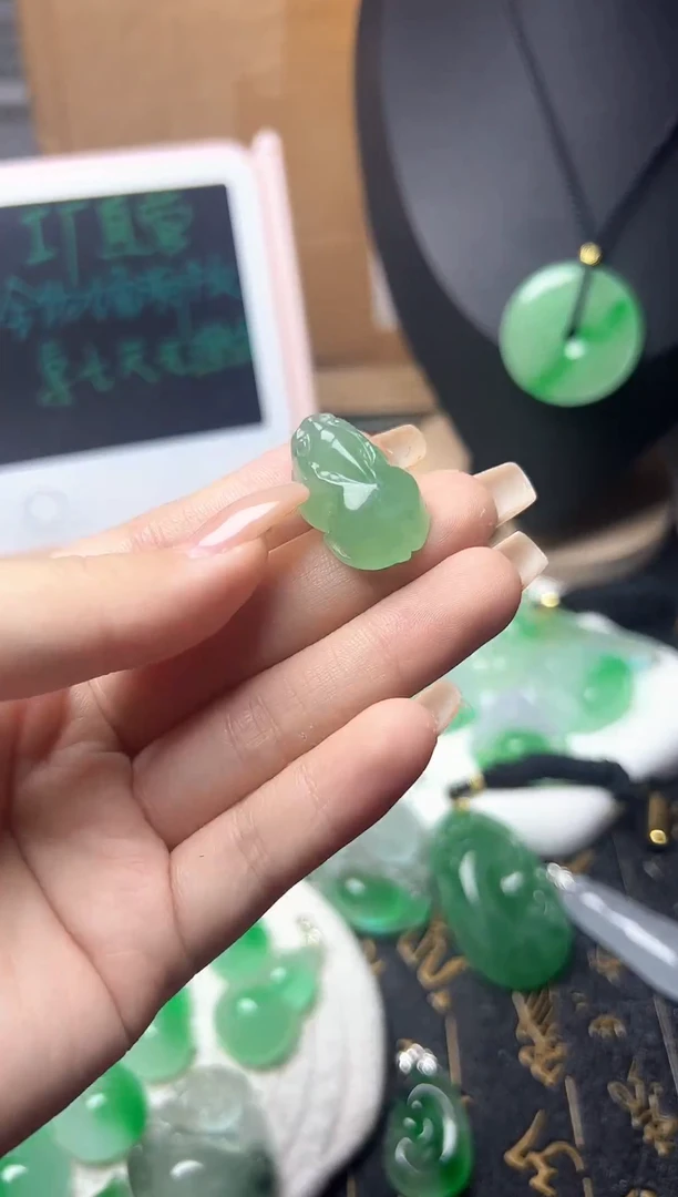 颈饰未镶嵌翡翠所见即所得，一图一物