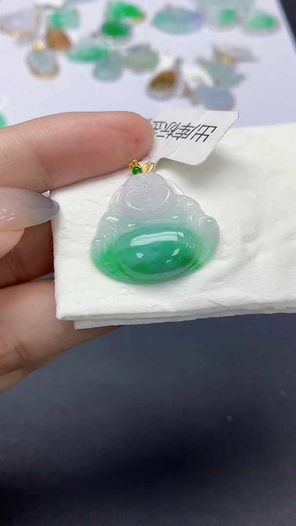 翡翠18K金镶嵌颈饰天然缅甸a货翡翠