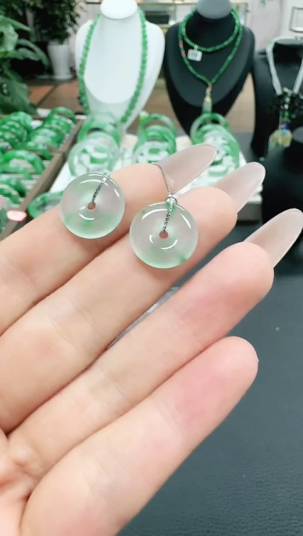 未镶嵌1石英质玉（非洲翠）/3946