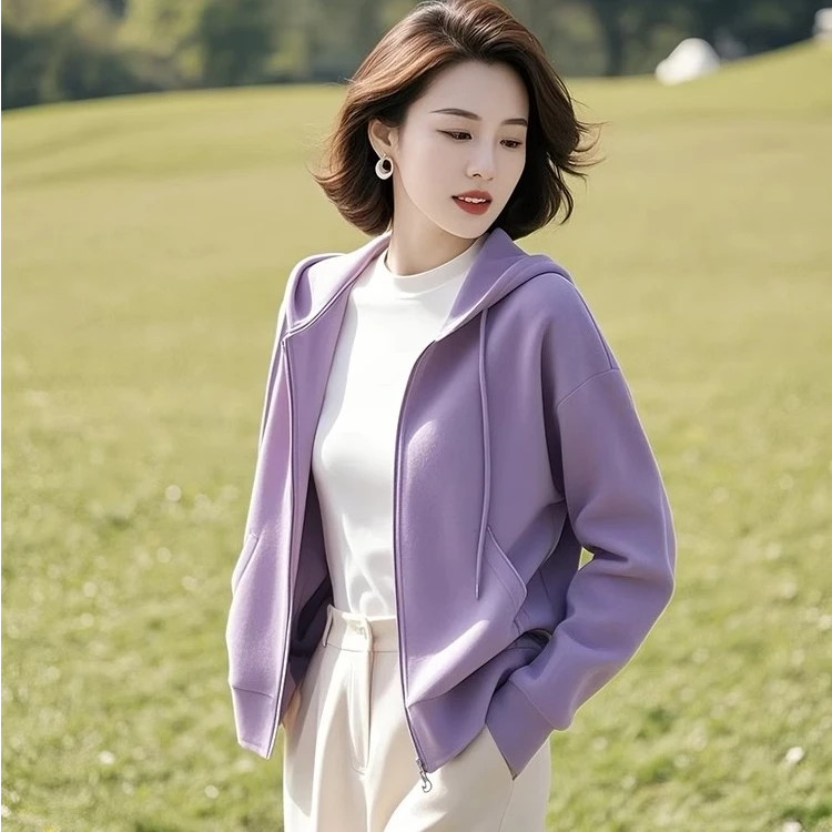 今年流行的独特超好看小个子短款休闲连帽紫色2025年新款女装外套