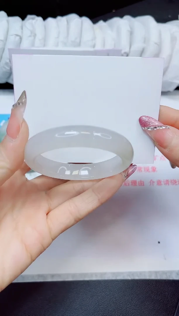 石英质玉手镯未镶嵌178