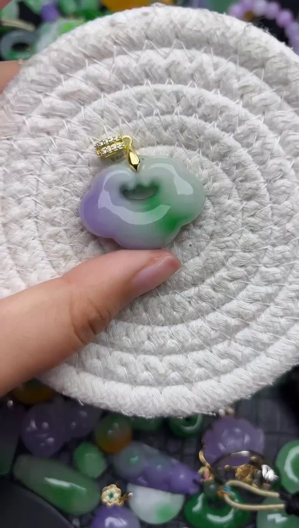 颈饰未镶嵌翡翠缅甸翡翠吊坠