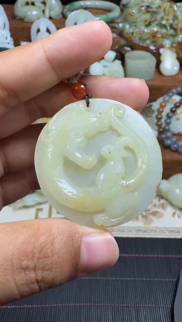 颈饰未镶嵌和田玉1