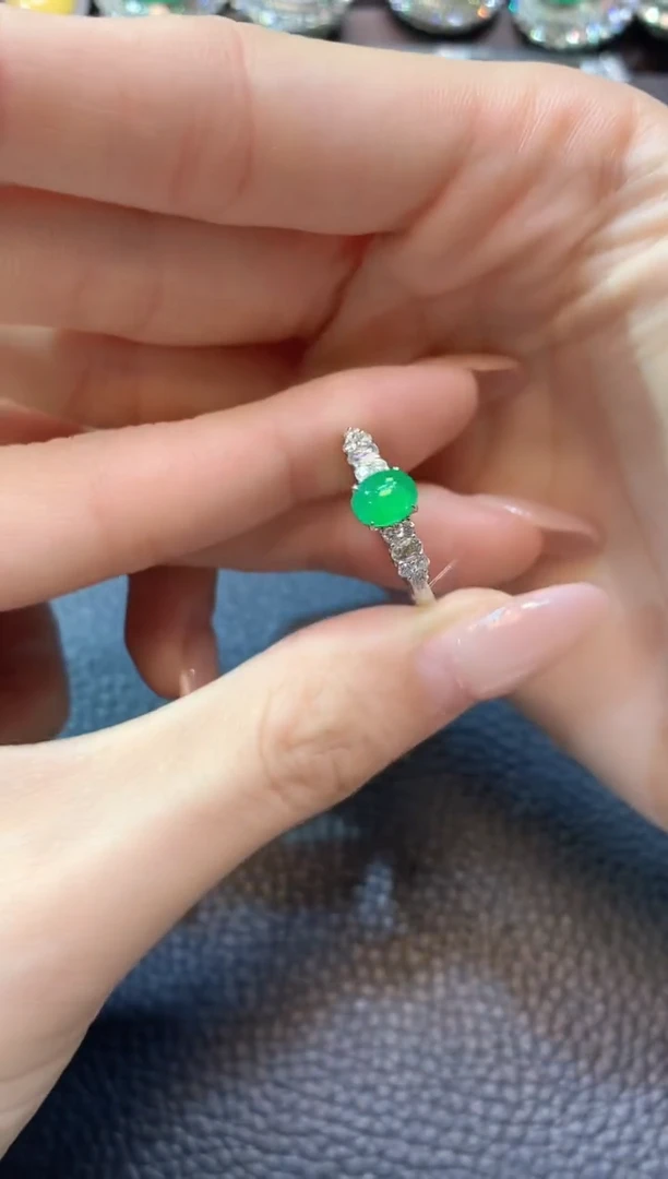 翡翠戒指18K金镶嵌D21翡翠