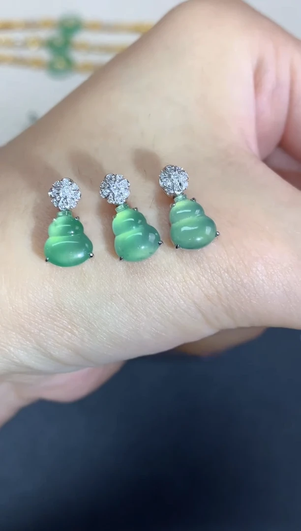 吊坠(不含链)18K金镶嵌翡翠吊坠(不含链)|1380多样性发其一