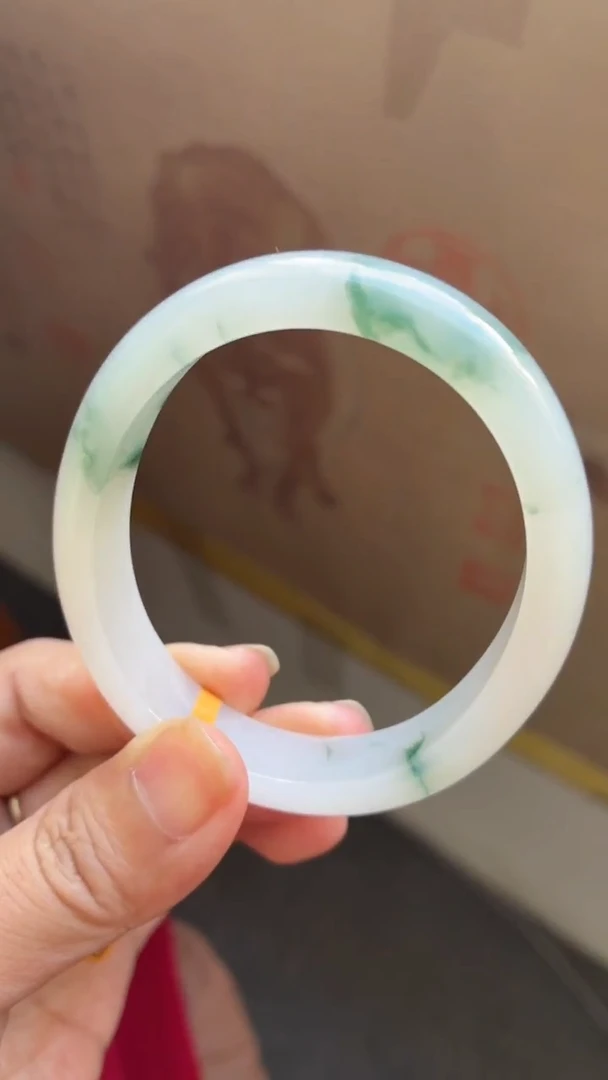 未镶嵌手镯翡翠（巨巨巨推荐）冰化胶0毛孔牛奶底飘花贵妃20号