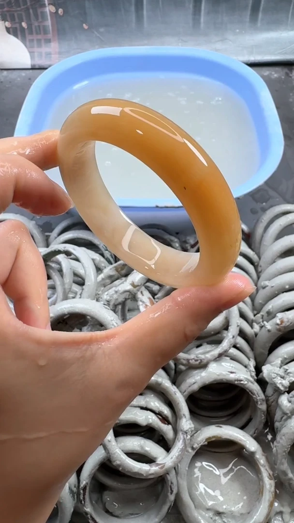 石英质玉手镯未镶嵌2