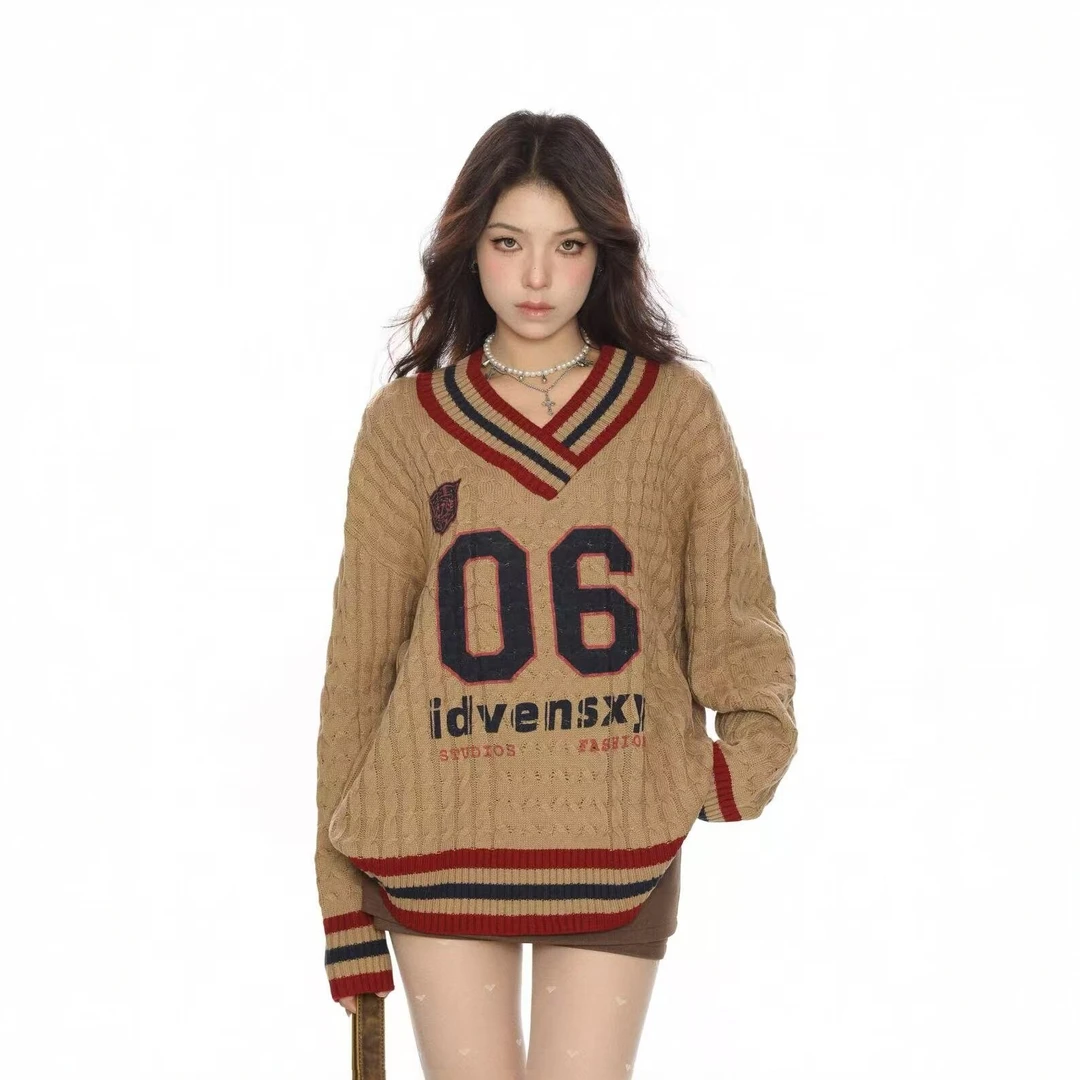 慵懒学院风露肩麻花毛衣女2025秋冬季新款美式复古宽松撞色针织衫