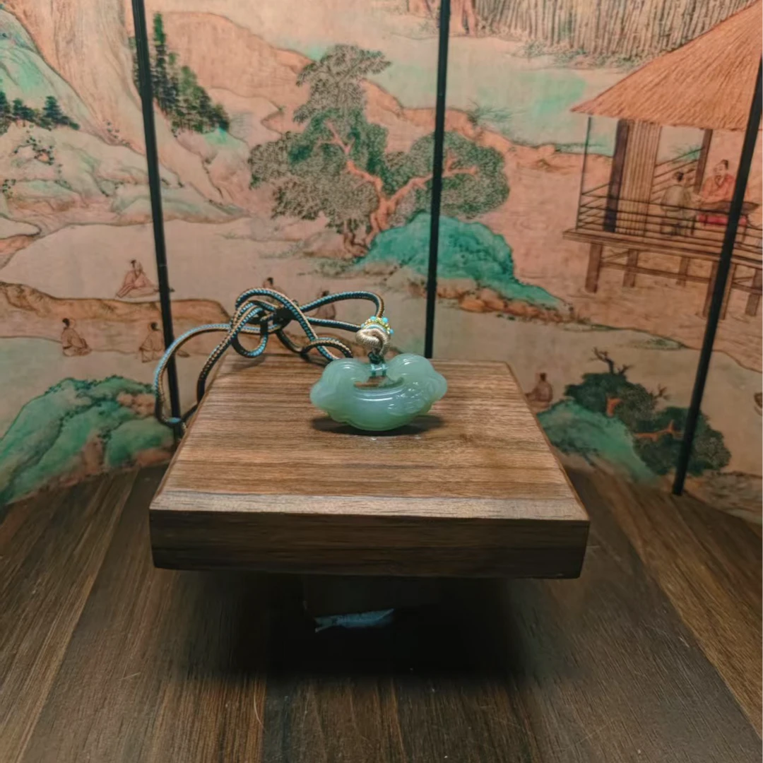 W和田玉平安锁吊坠0058