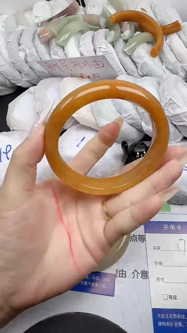 未镶嵌手镯石英质玉17/61-63