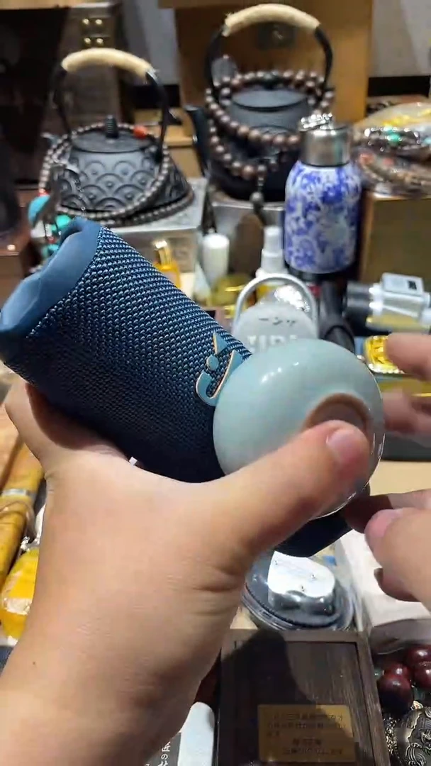 瓷片闪购商品 如图所示