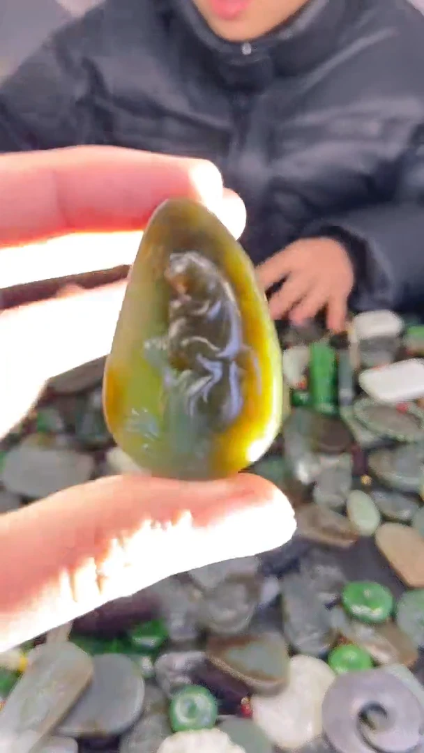 颈饰未镶嵌和田玉1