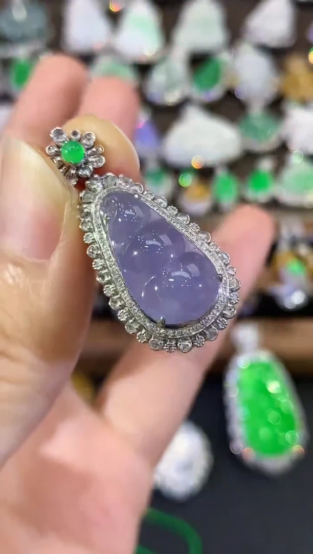 吊坠(不含链)18K金镶嵌翡翠C92 紫货有色差