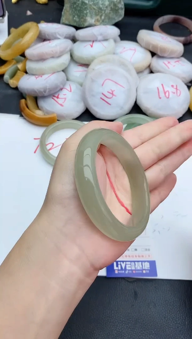 未镶嵌手镯石英质玉251+60/61