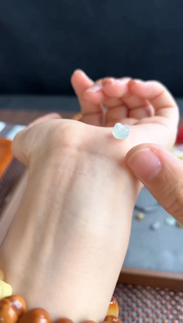 翡翠未镶嵌吊坠(不含链)F15买断