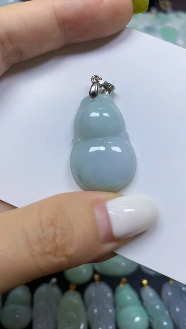 翡翠未镶嵌颈饰天然翡翠A货