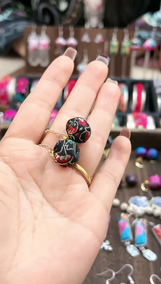 【闪购商品】织绣民族风老绣饰品241