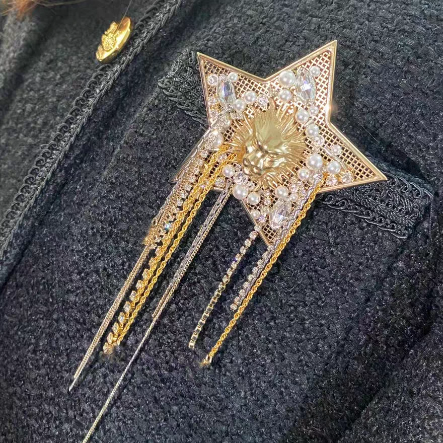 铜合金胸针 季阿玛施新颖2026新款百搭轻奢精致星流苏高档胸针