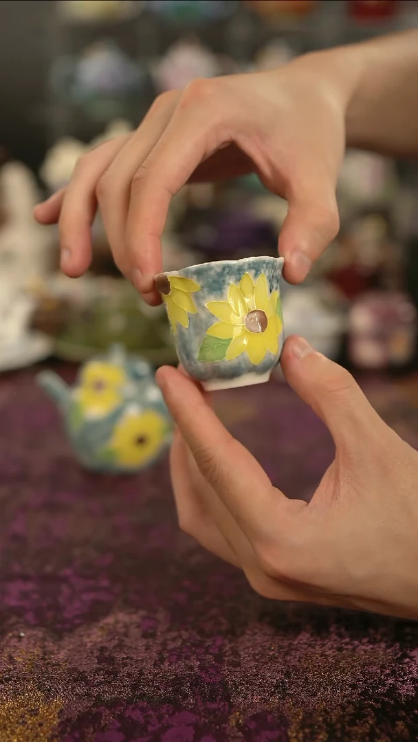摩吉陶陶闪拍链接 向阳花手绘杯