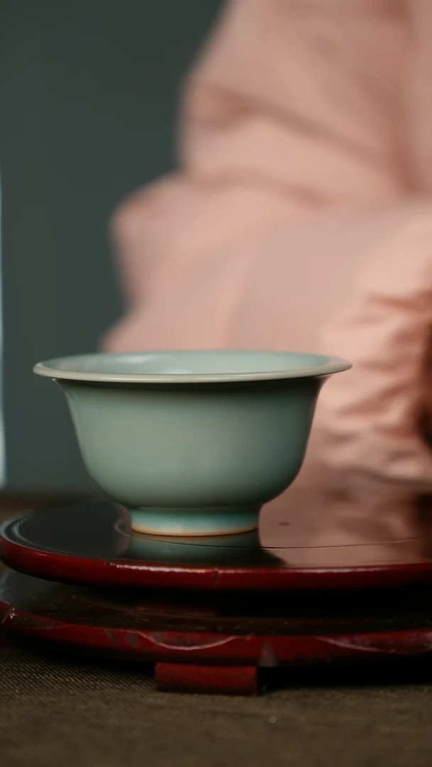 九**派柴烧 天青 压手杯 大师亲签底款