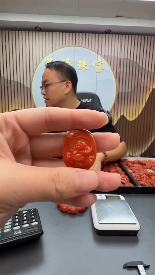 未镶嵌雕刻南红玛瑙051ZB1207产品一个