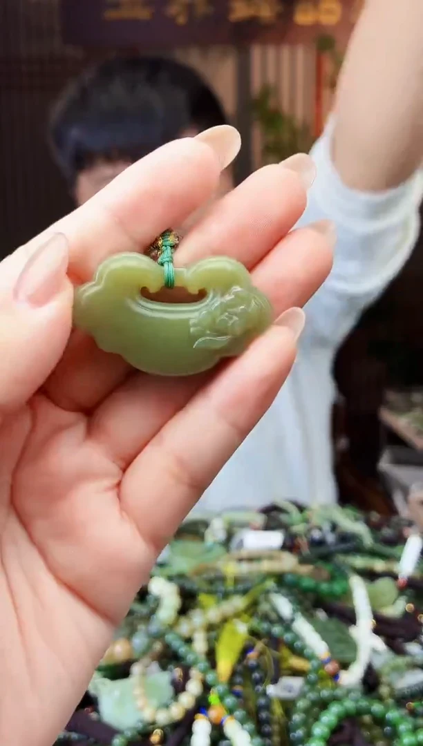 颈饰未镶嵌和田玉拍一发一多样性发货