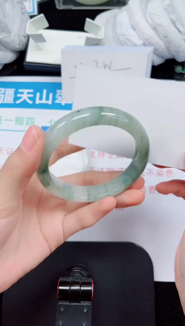 未镶嵌手镯石英质玉257-56/57
