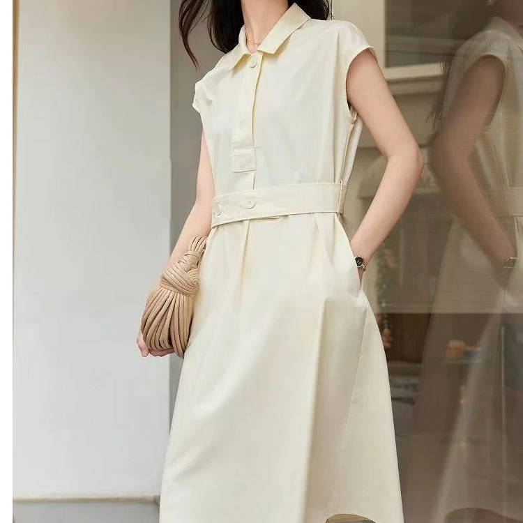 马户-白色纽扣连衣裙-W009