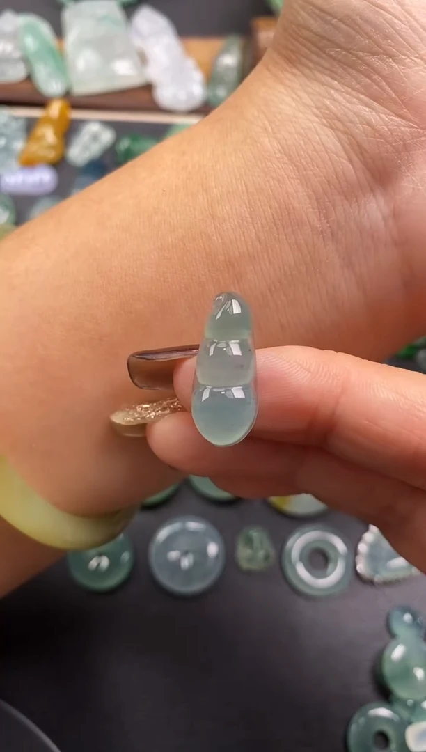 颈饰未镶嵌翡翠福豆