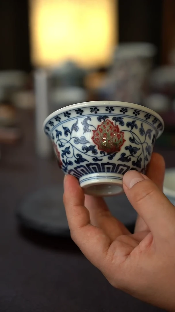 壶*痴46号景德镇全手工手绘青花釉里红缠枝莲压手杯（大）