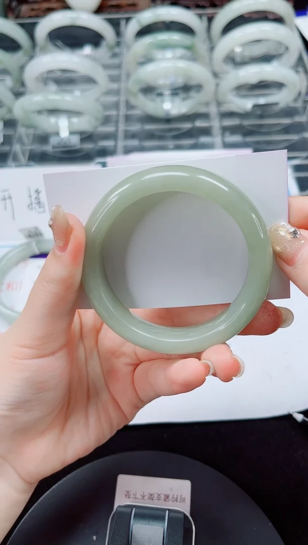 未镶嵌手镯石英质玉166-51/52