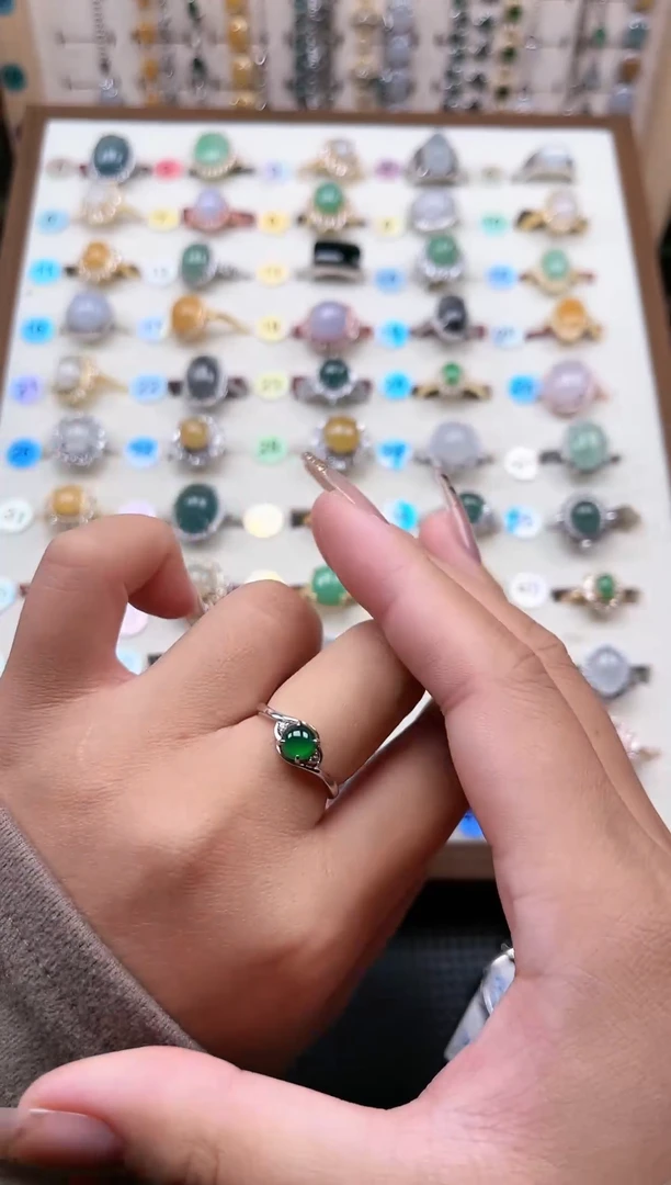 【闪购商品】翡翠戒指银S925镶嵌天然A货翡翠戒指