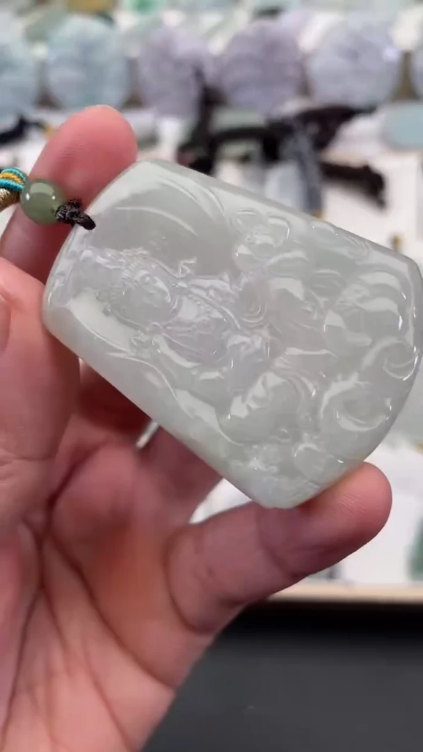 颈饰未镶嵌翡翠天然缅甸翡翠A货360