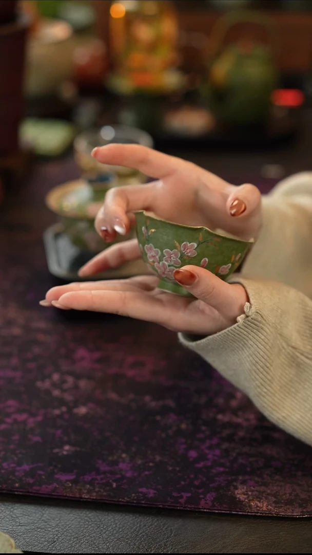 瓷片青橘纯手绘梅花-颜予杯