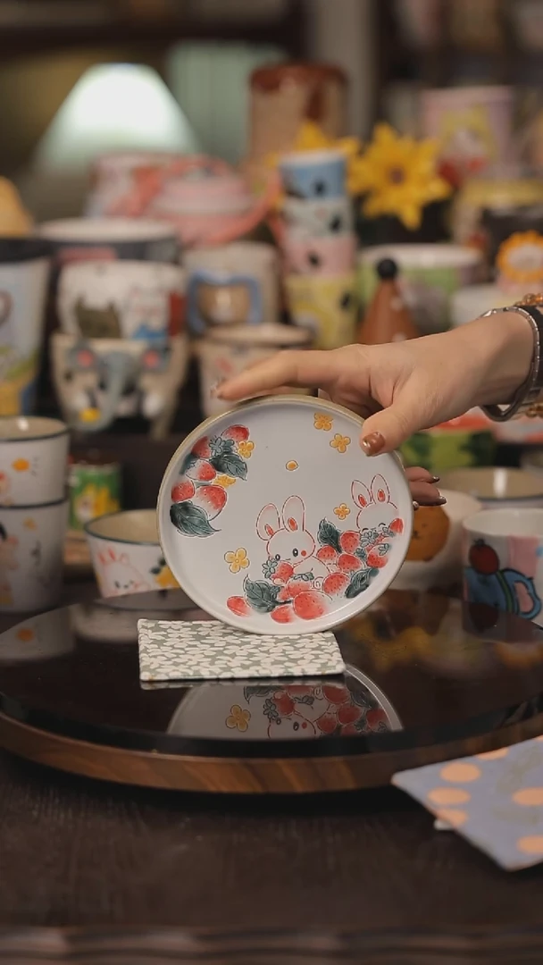 摆件景德镇釉下彩绘设计师款式陶瓷