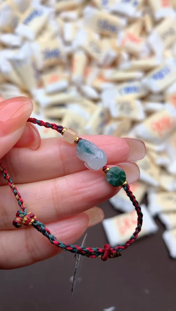 【闪购商品】翡翠挂件未镶嵌     一