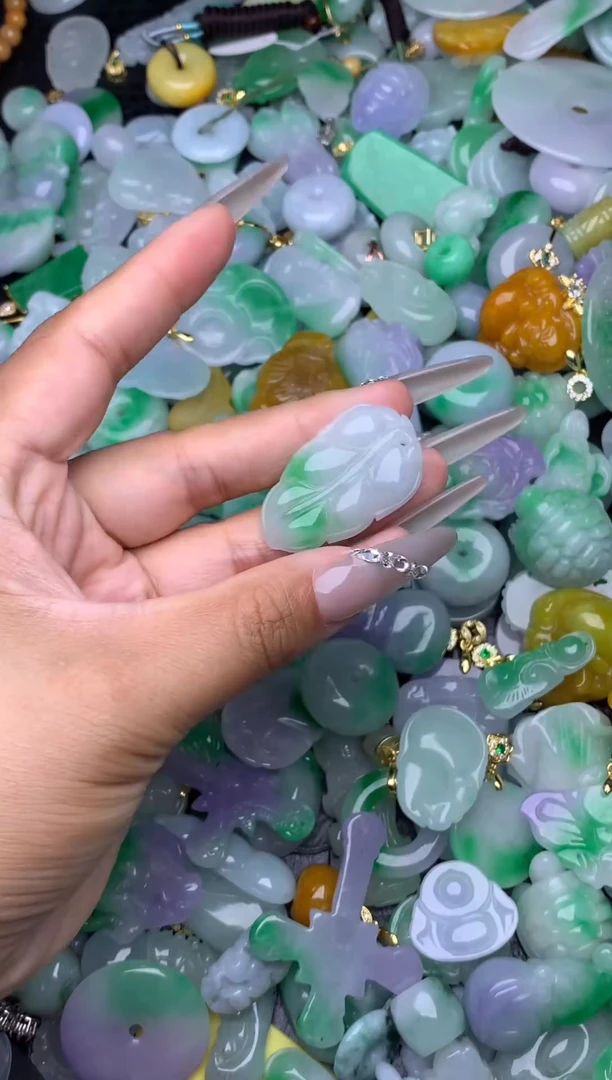 翡翠未镶嵌颈饰天然缅甸翡翠吊坠