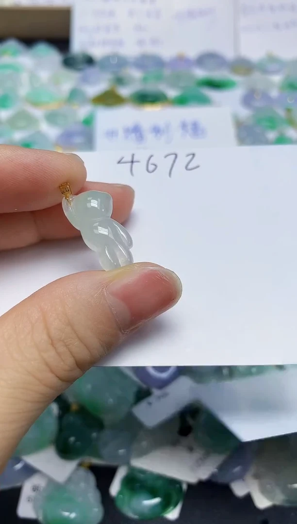翡翠未镶嵌颈饰天然缅甸翡翠A货