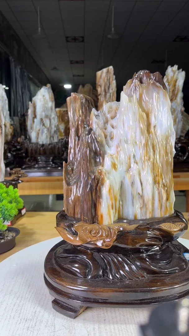 未镶嵌珠宝奇石硅化玉1280