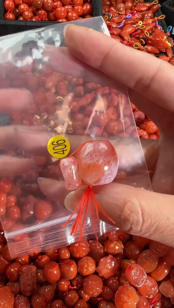 【闪购商品】南红玛瑙颈饰未镶嵌1