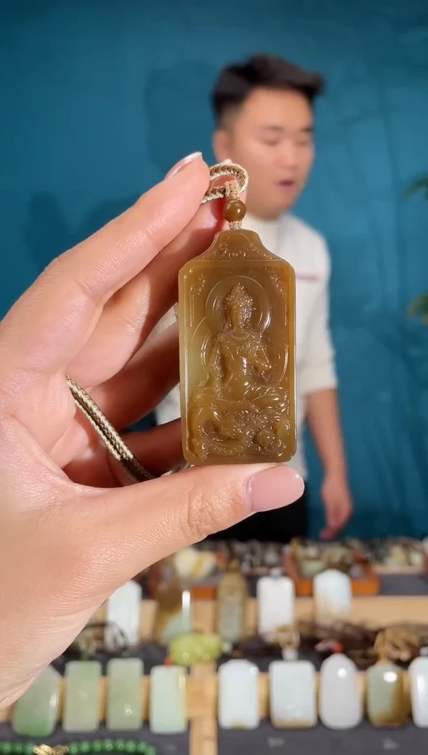 颈饰未镶嵌和田玉1