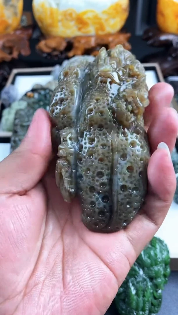 和田玉未镶嵌颈饰1