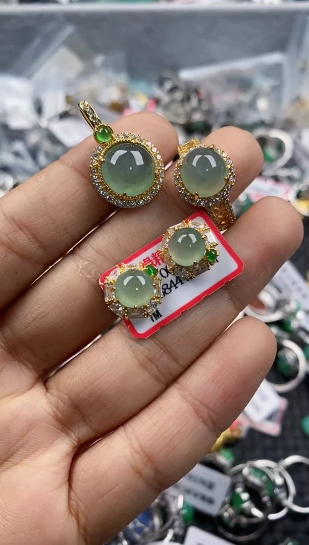 银S925镶嵌戒指翡翠888     1